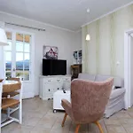 Ailanto Ferienhaus *