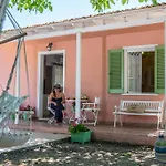 Ailanto Ferienhaus *